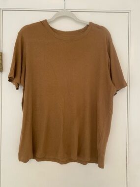 Everlane Air Tee